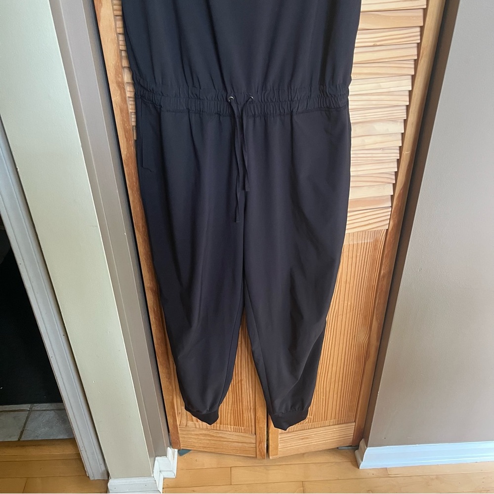 Athleta Crossback Black Sleeveless Jumpsuit Romoer Athletic Joggers Size 12 - Picture 3 of 14